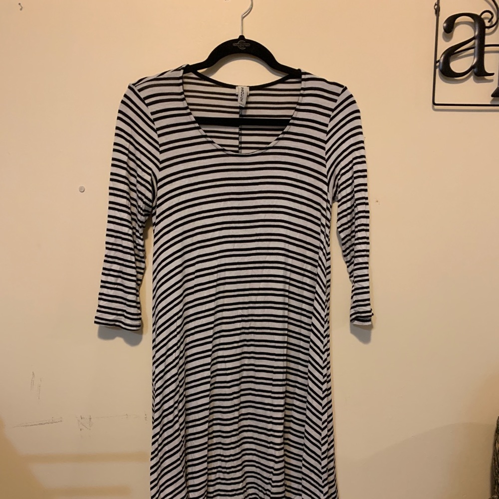 Women’s S | black and white dress | R. Rogue
